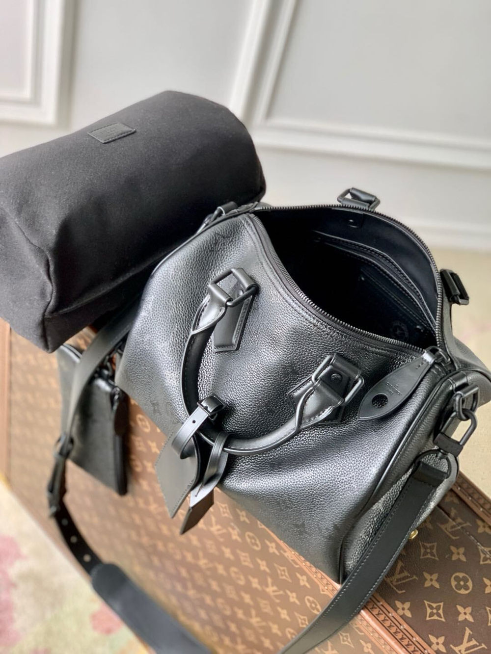 Louis Vuitton Speedy P9 Bandouliere 30