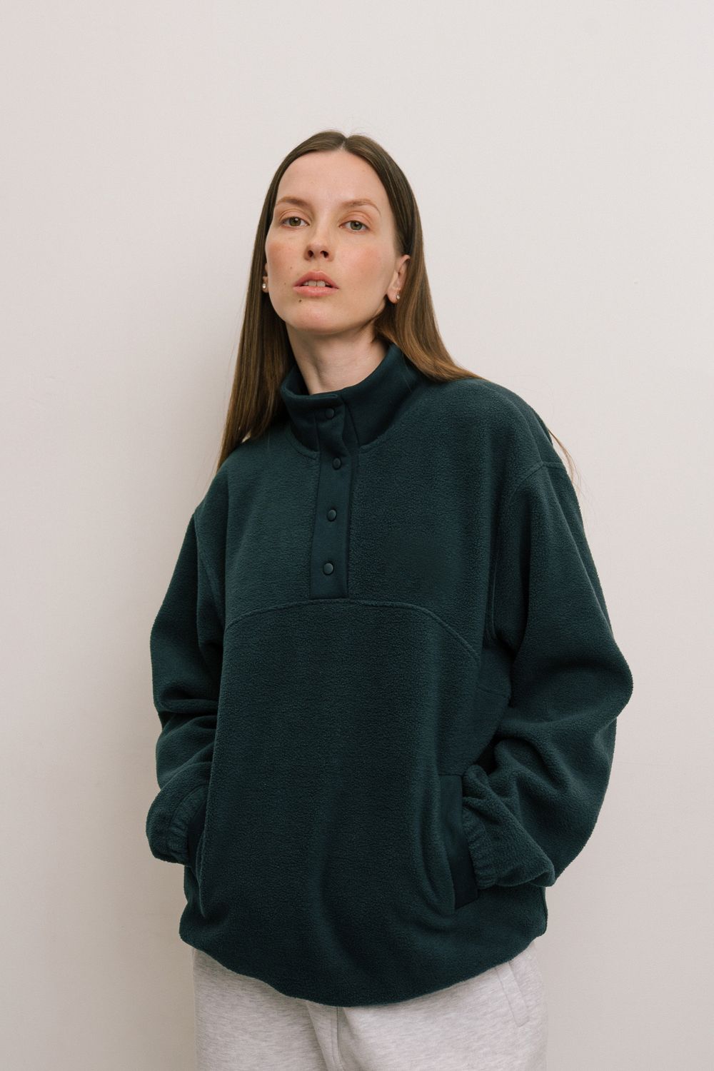 Свитшот с воротником на кнопках из футера барашек в 2 цветах