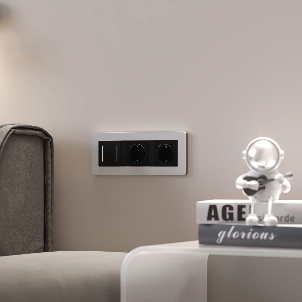 Рамка на 3 поста Split (белый/черный, soft-touch)