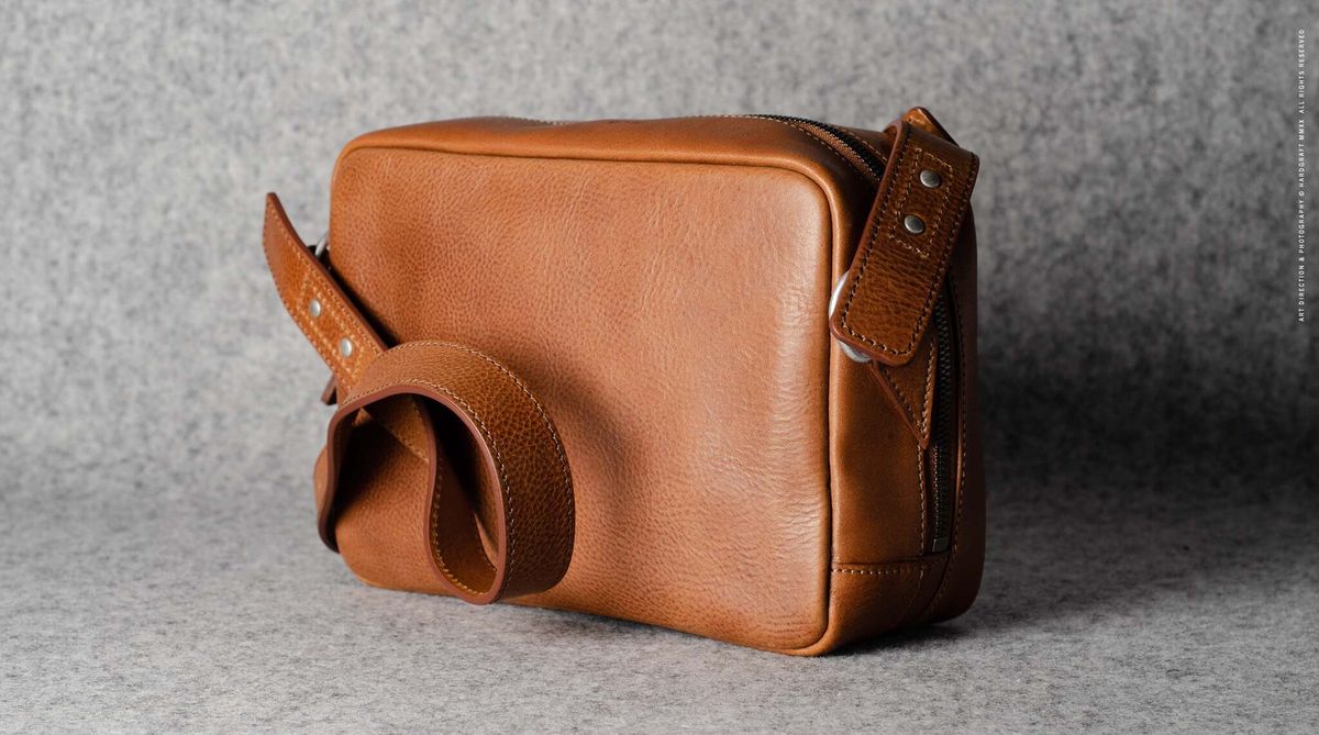 Hard Graft All-Rounder Classic Leather — наплечная сумка