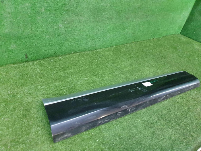 Накладка двери передняя правая Audi Q7 2 (2015-н.в.)