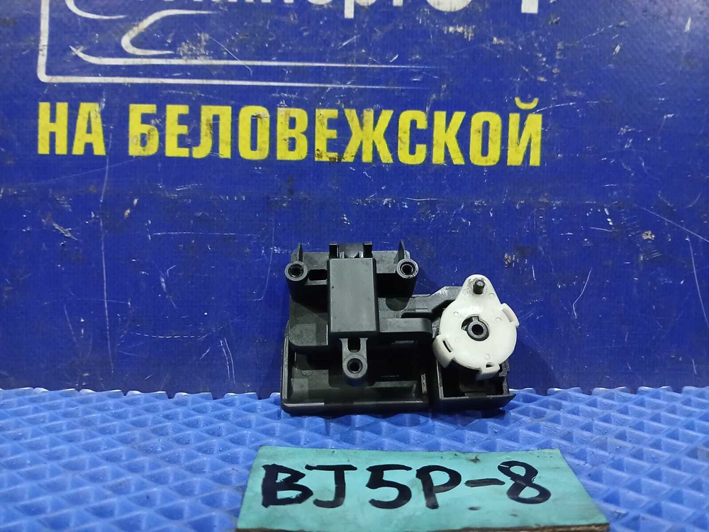 Бардачок пассажирский MAZDA FAMILIA 2003