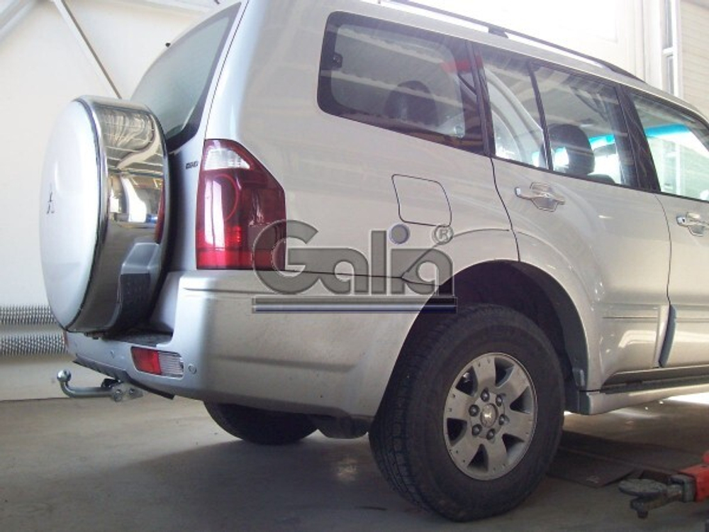 Фаркоп оцинкованный Galia M082C для Mitsubishi Pajero IV 2007-, Pajero III 2000-2007(паспорт и сертификат в комплекте)(без электрики)