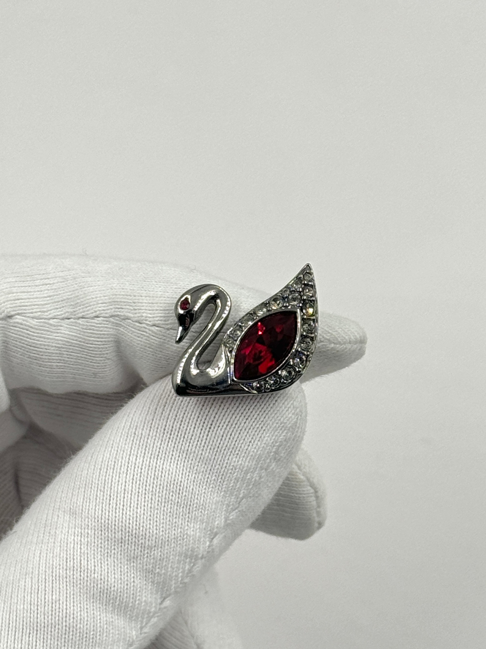 Брошь пин Лебедь Swarovski