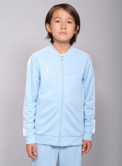 Модель рост 139 см. размер брюк 8-10 см