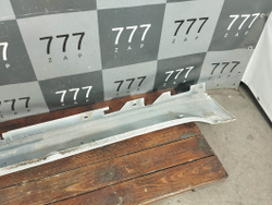 Накладка порога левого BMW 5-Series (G30) 17-20 Б/У Оригинал 51777475603