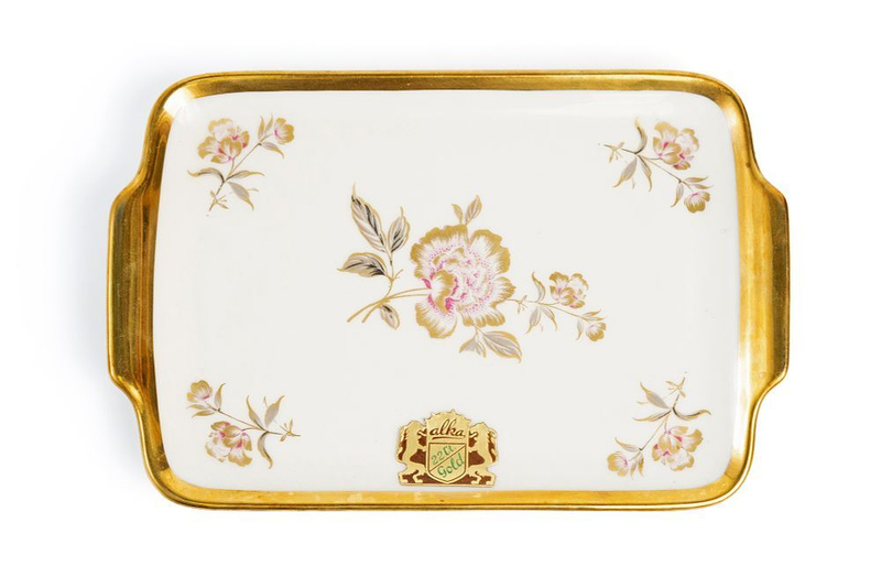 Блюдо для закусок с изображением цветов