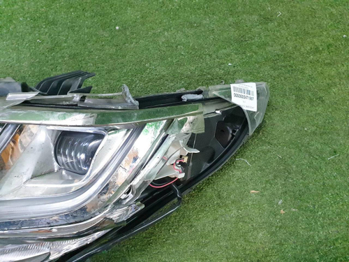 Битая Фара левая Toyota Alphard 3 (2015-2017) LED