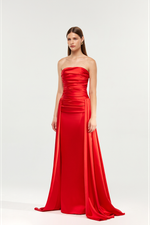 Платье макси драпированное из атласа со шлейфом