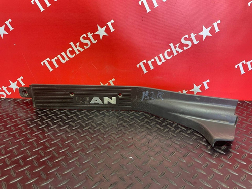 Накладка порога правого 2017 год