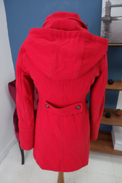 Пальто яркого цвета 42/44 размер