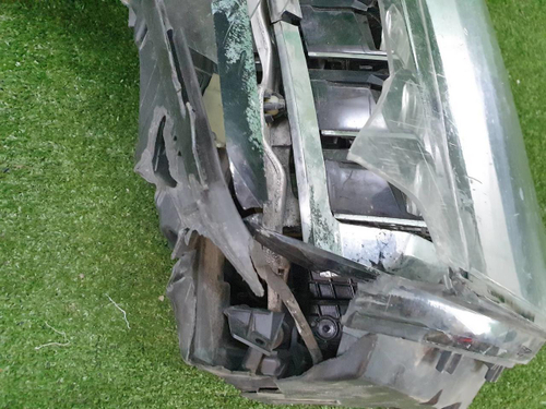 Битая Фара правая Cadillac Escalade 4 (2014-2020) LED