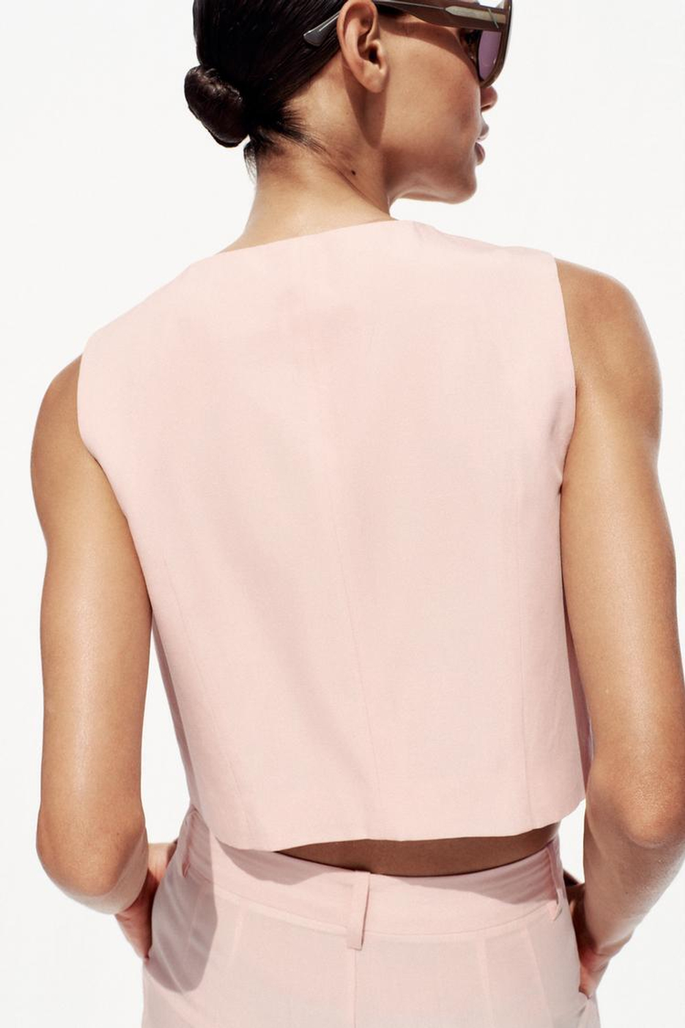 ZARA КОРОТКИЙ ЖИЛЕТ С РАЗРЕЗАМИ, РОЗОВЫЙ