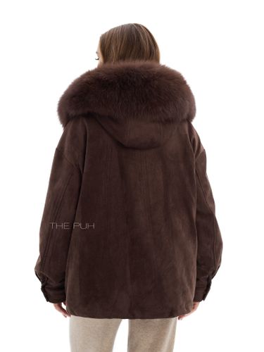 Объемная парка шоколадного цвета из замши