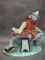 Статуэтка. Фарфор. Клоун барабанщик. Capodimonte. Италия