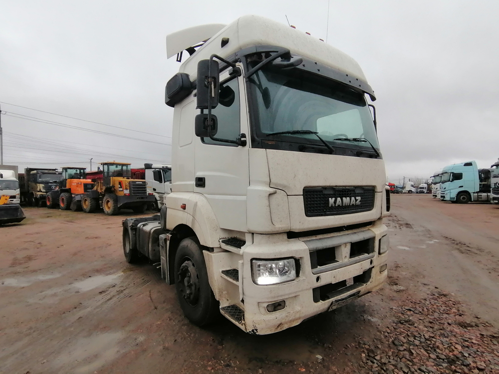 КамАЗ 5490 4x2 Седельный тягач 5490-S5 (Дизель/Газ, 12,0 л, 401 л.с., МТ)