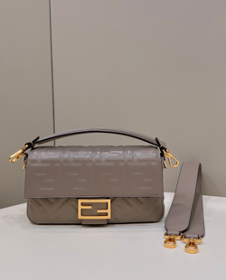 Fendi Baguette 27 cm