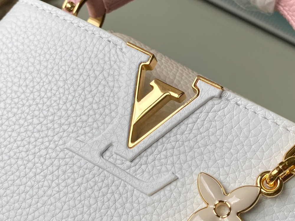 Louis Vuitton Capucines Mini