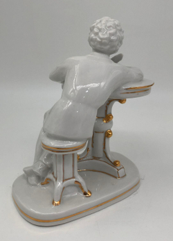 Юный Пушкин за столом. Фарфор. СССР, ЛФЗ, 1960-е гг. Автор модели С.Б. Велихова