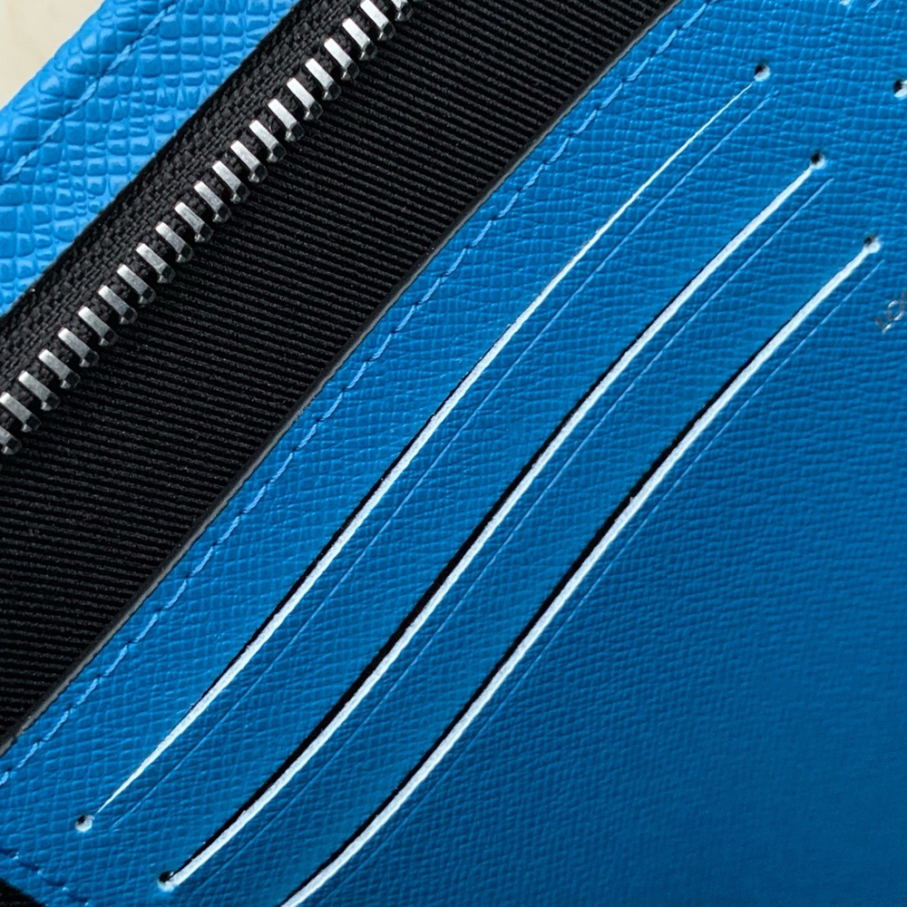 Louis Vuitton Gaston Wearable Wallet