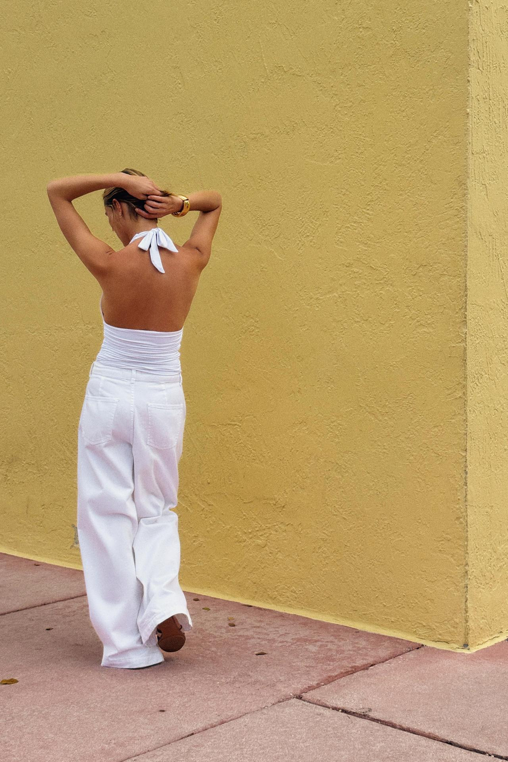 ZARA ТОП С ДРАПИРОВКОЙ И ГОРЛОВИНОЙ ХАЛТЕР, БЕЛЫЙ