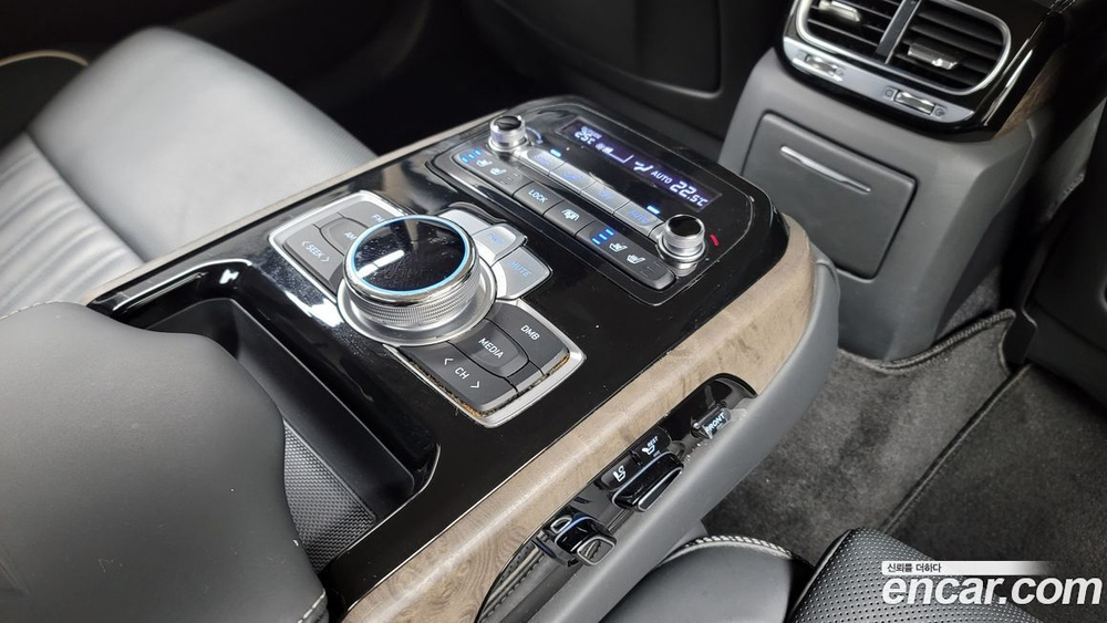Genesis G90 3.8 AWD (05.2020)