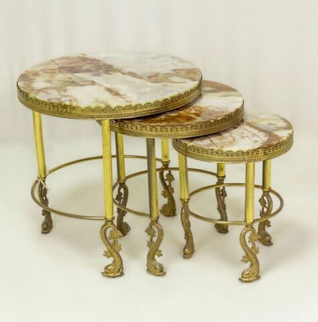 Винтаж: Комплект из трех столиков