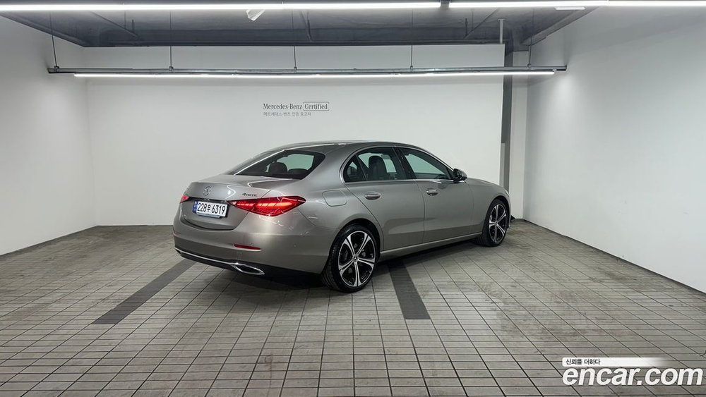 Mercedes-Benz C-Class W206 C300 4MATIC Avangarde (09.2023)