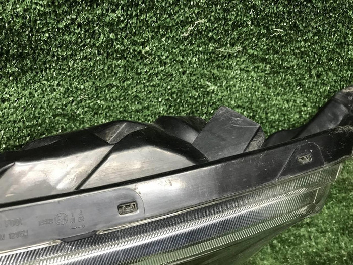 Фара габаритная левая Nissan Juke YF15 (2010-2014)