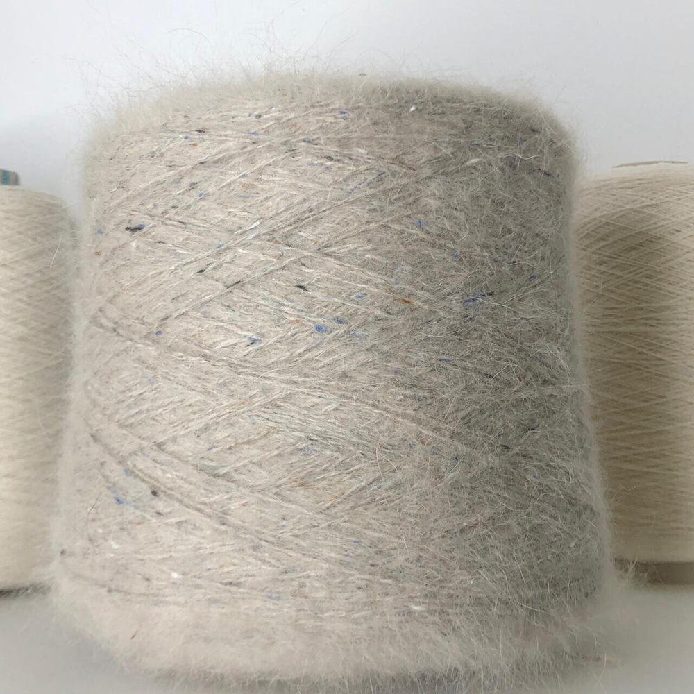 SPIKY TWEED - Ri.Go; 75% ангора, 5% вискоза 20% п/а; 450м/100гр; col. 2538, цвет: капучино с джинсовыми крапинками, тауп (бежевый).