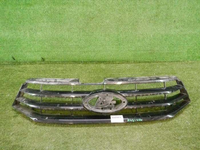 Решетка радиатора Lada Vesta (2015-н.в.)