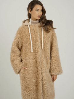 Шуба женская чебурашка из шерсти тедди, бежевая, SilverFox