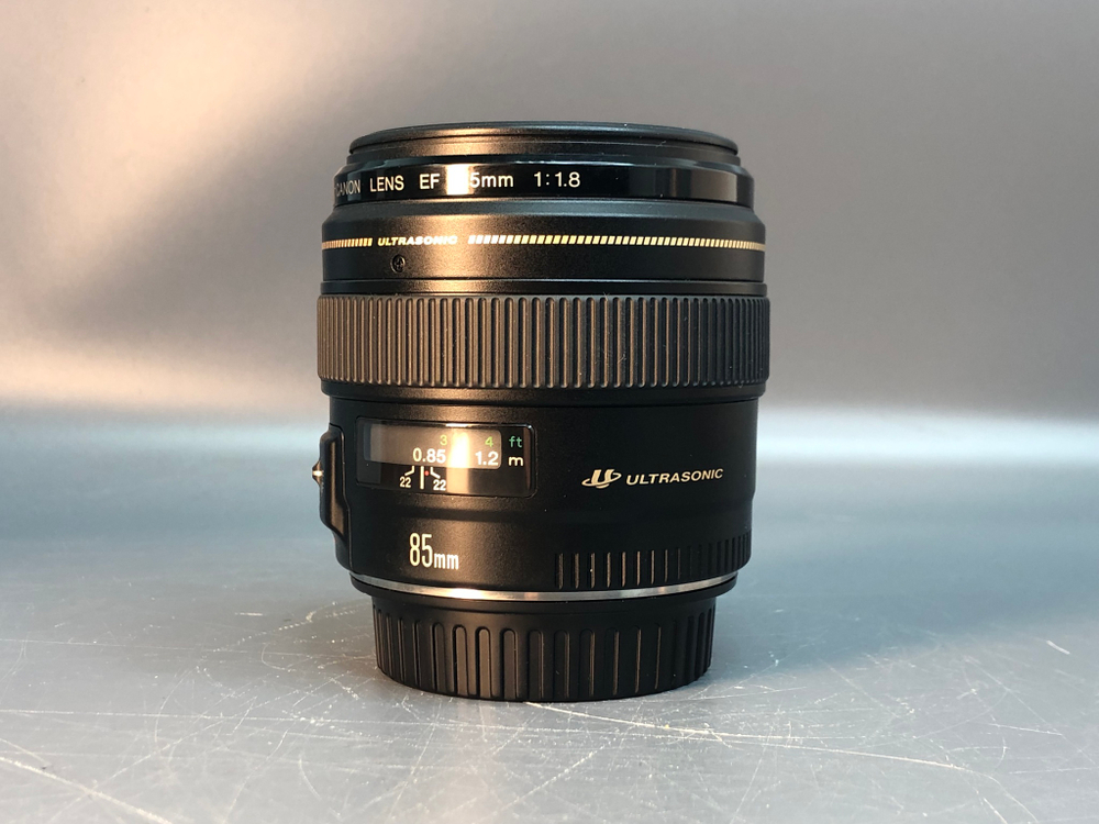 Canon EF 85mm 1.8