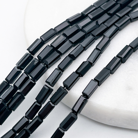 Бусина стекло, цвет черный, размер 6,5*3,5 мм, цена за 29-30 шт (1/2 нити)