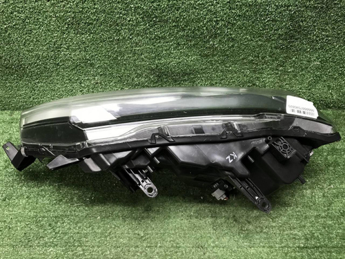 Фара правая Nissan X-Trail T32 (2017-2022) LED