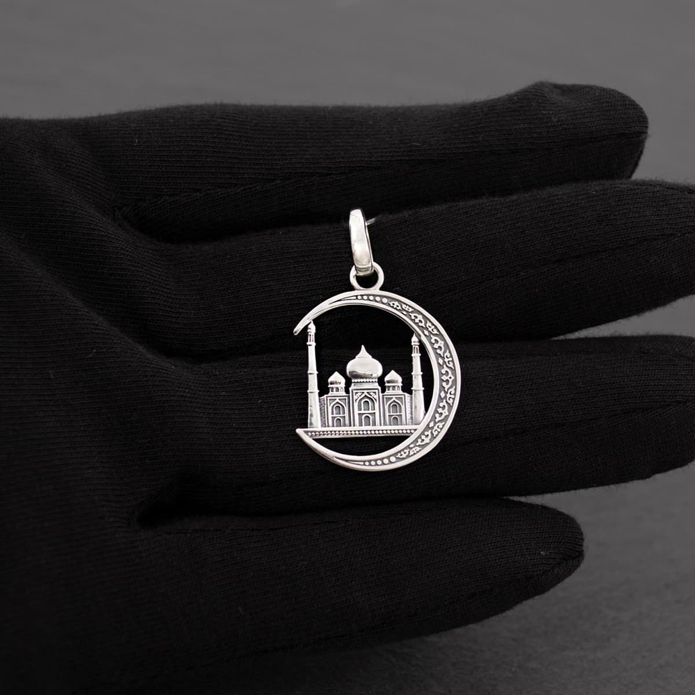 Реальное фото подвеса из серебра в руке Мечеть и полумесяц