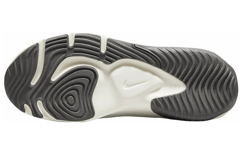 Кроссовки Nike Legend Essential 3