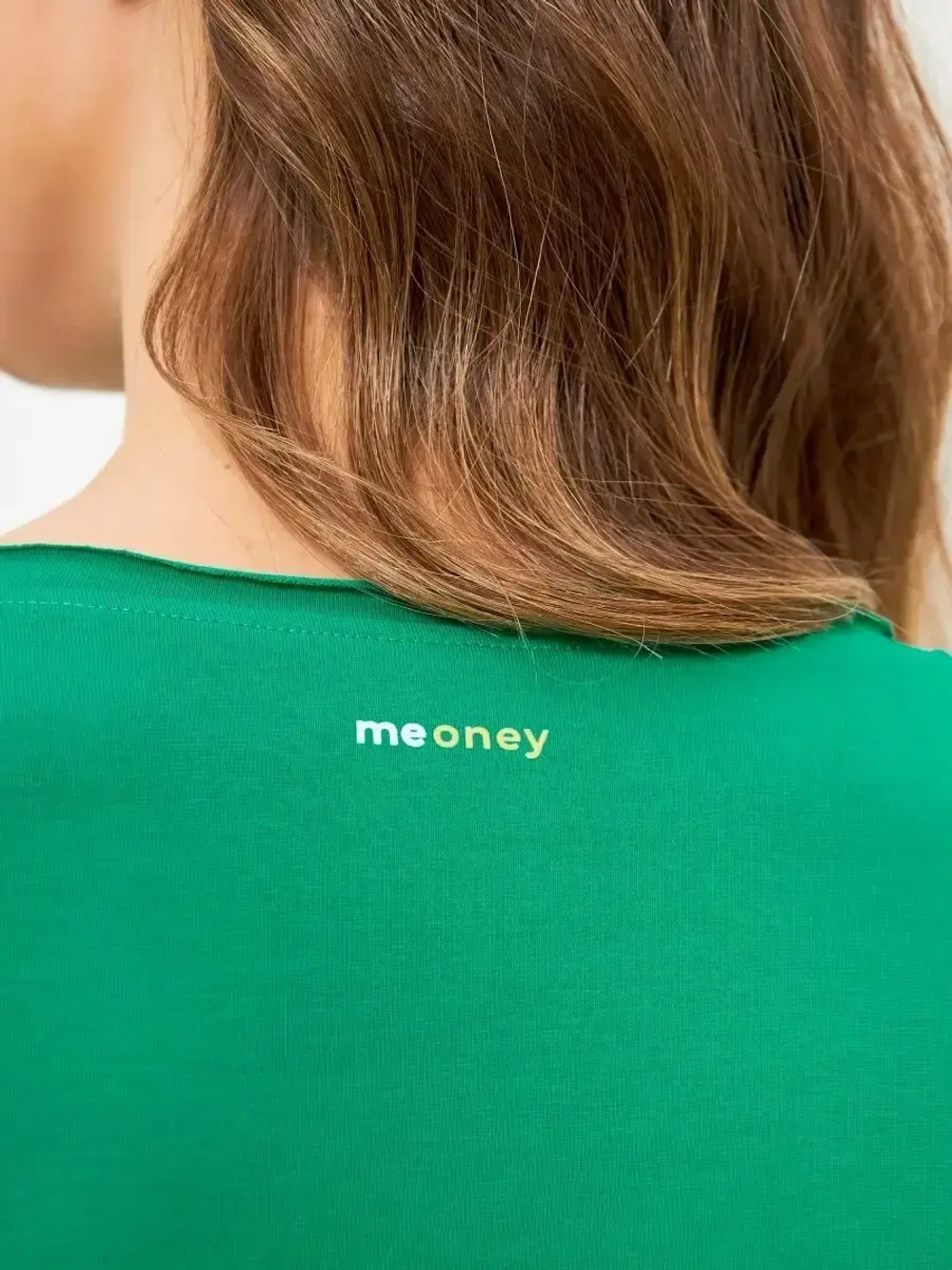 Лонгслив оверсайз с рукавом 3/4