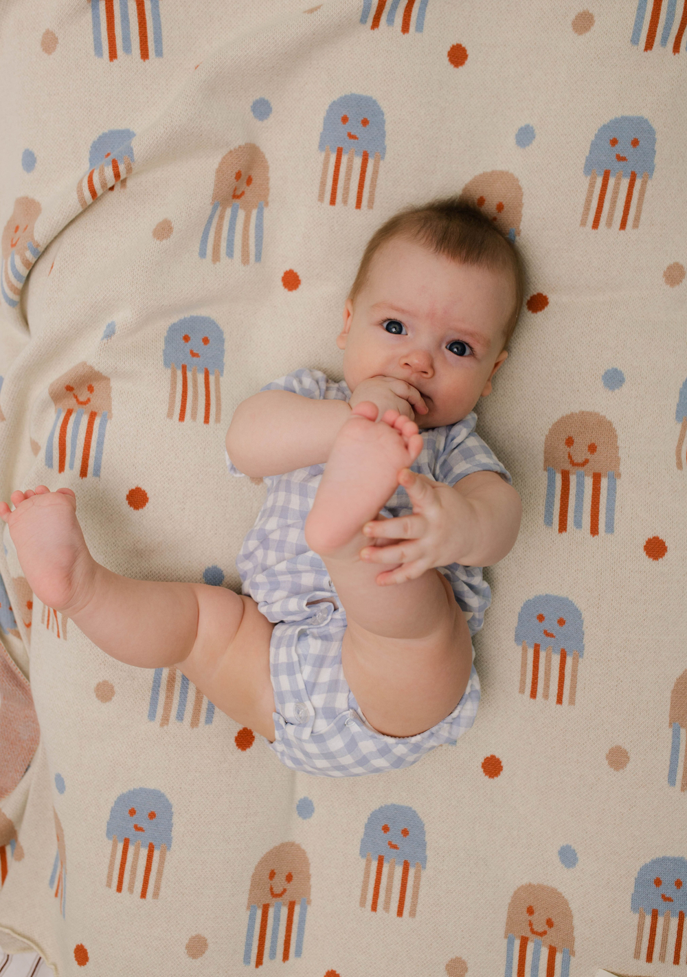 8060-342 Плед вязаный (медузы)