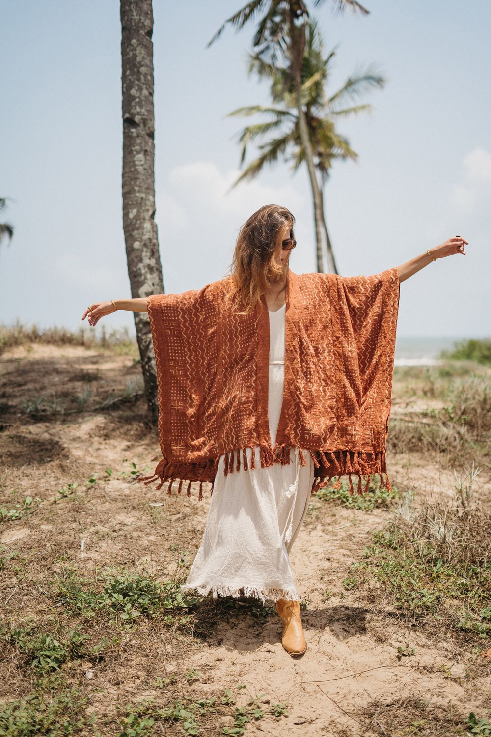 Накидка-пончо Chintamani терракотовая