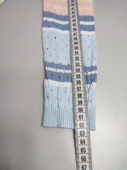 Джемпер  приятной расцветки 42 размер