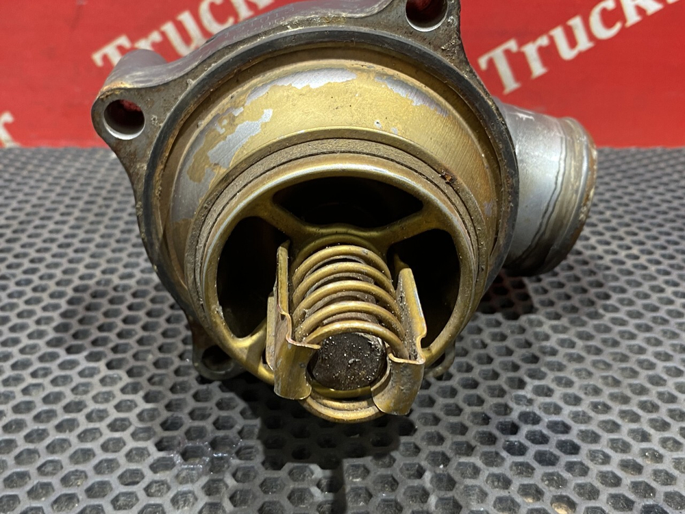 Крышка термостата 2020г