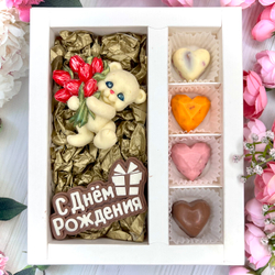 Шоколадный набор "С Днём рождения": Мишка с тюльпанами, шоколадка-надпись и 4 конфеты ручной работы