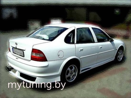 Накладка заднего бампера Opel Vectra B