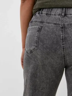 Джинсы на резинке