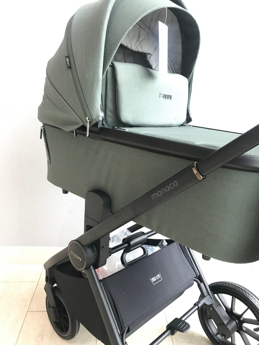 Коляска детская Peppy Monaco 2 в 1 Oliva Green (зеленый), рама черная