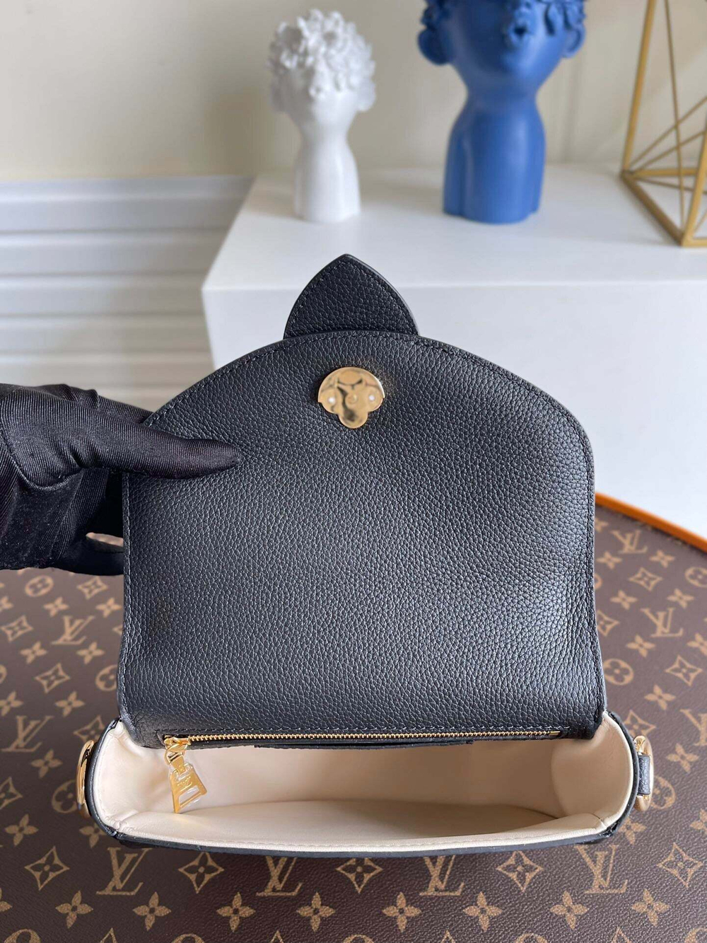 Louis Vuitton Pont 9 Soft PM
