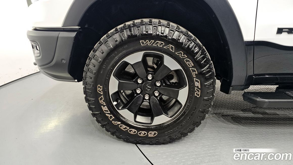 Dodge Ram Pickup 5.7 (11.2020)