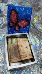 Kitab şəklində qutu 13