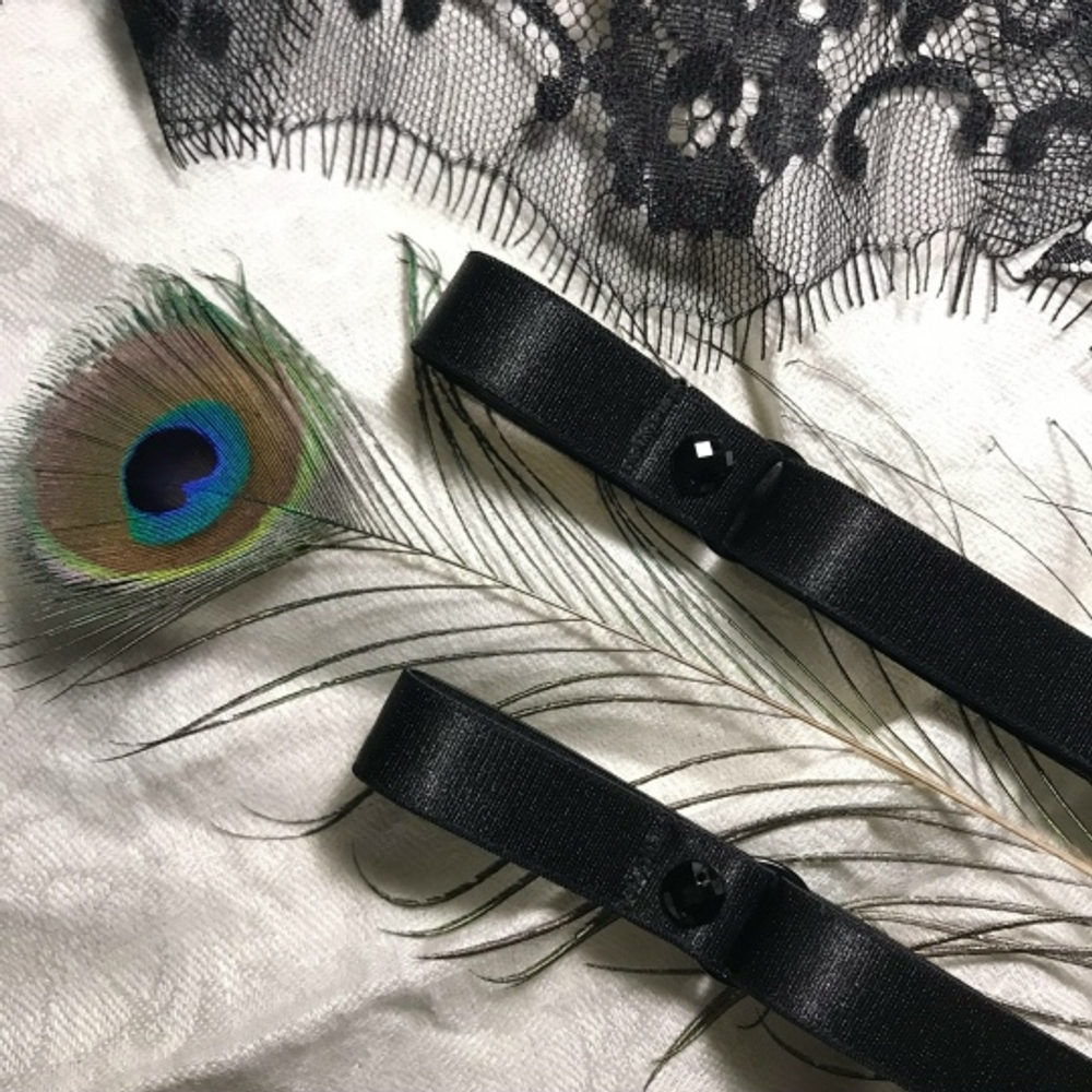 Гартера "Симон" со стразой "черный бриллиант" 1,5 см черная